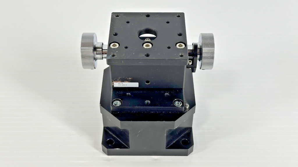 Suruga Seiki B07 3N Manual Z Axis Dovetail Positioning Stage Assembly0