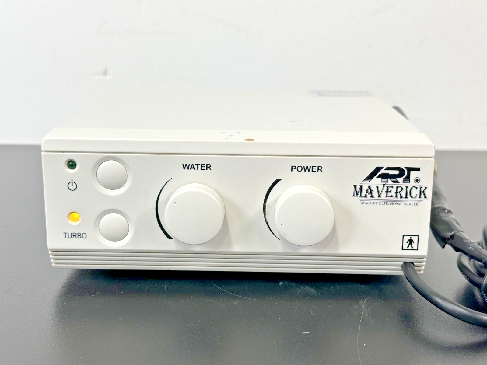 ART Maverick ART M1 25K Ultrasonic Scaler Control Unit w/ Handpiece Parts1