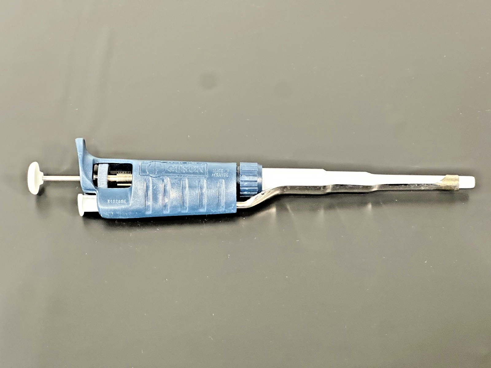 Gilson P1000 Adjustable Micropipette 100 1000µL Single Channel Pipettor0