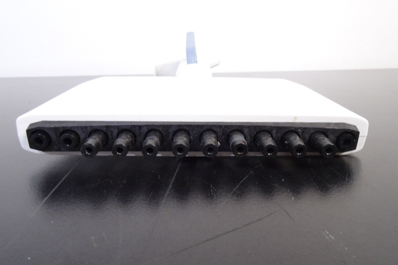 BIOHIT ePET 25 250µL 12 CHANNEL ELECTRONIC DIGITAL PIPETTE3