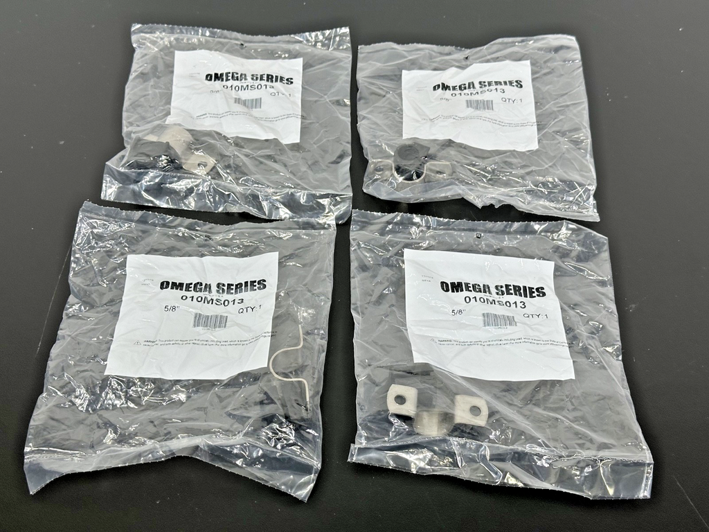 Lot of 4 Omega Series 010MS013 5/8" Vibration Dampening Tube Pipe Clamps New0