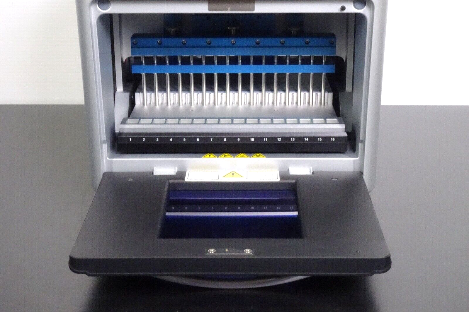 Promega Maxwell 16 Magnetic Particle Processor MX30317