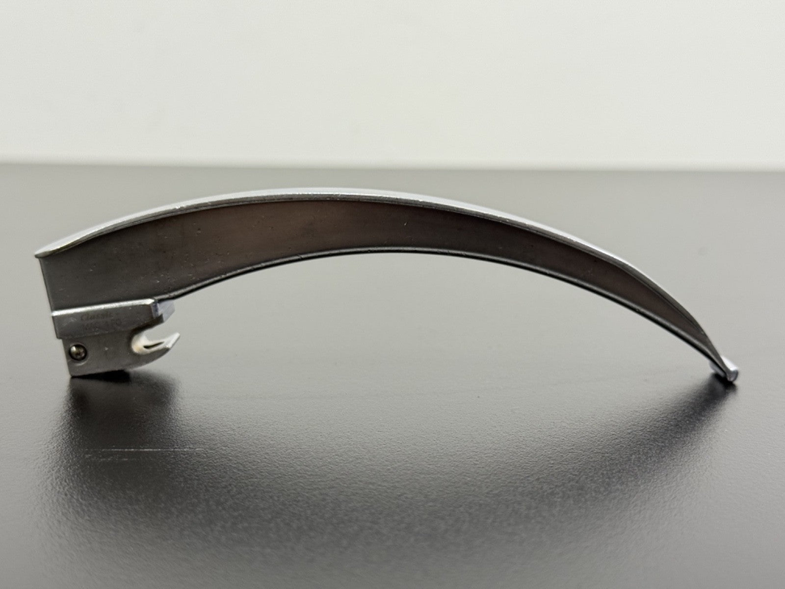 Heine Classic+ MAC 4 FO Stainless Steel Laryngoscope Blade – Germany1