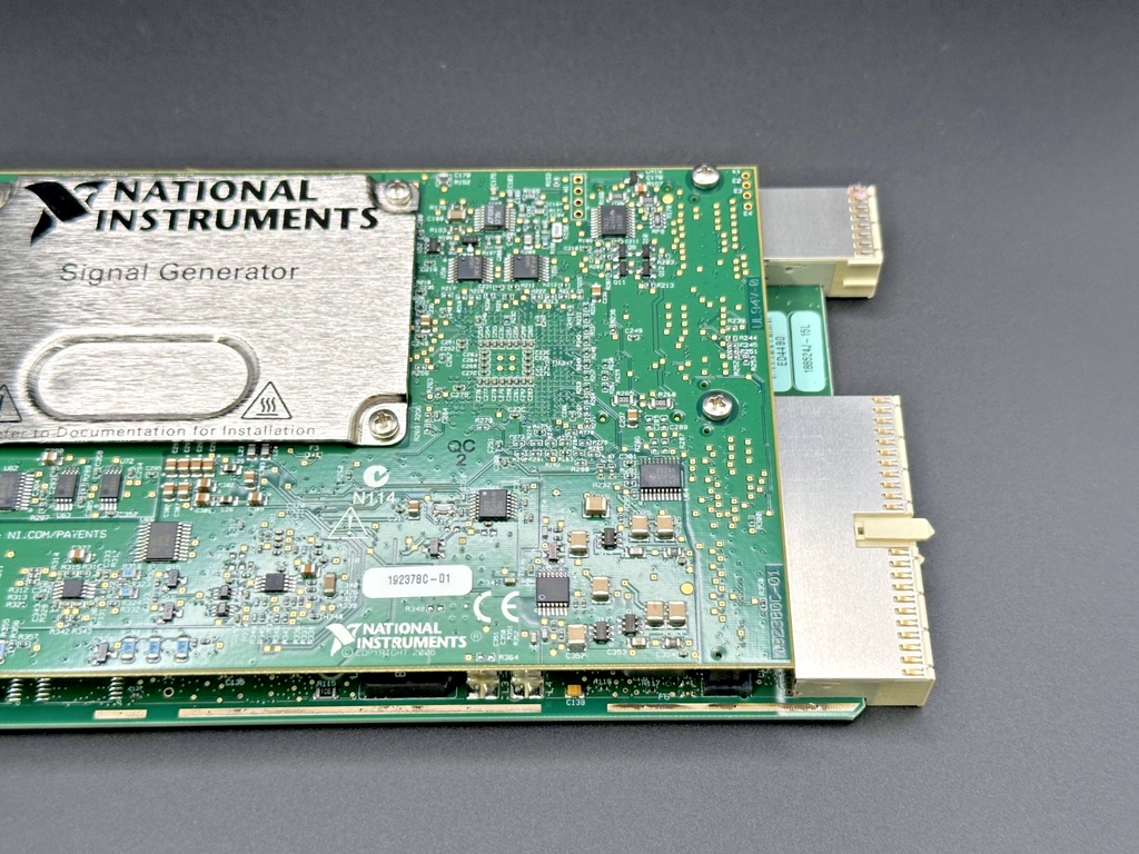 National Instruments NI PXI 5402 20MHz 14 Bit PXI Signal Generator5