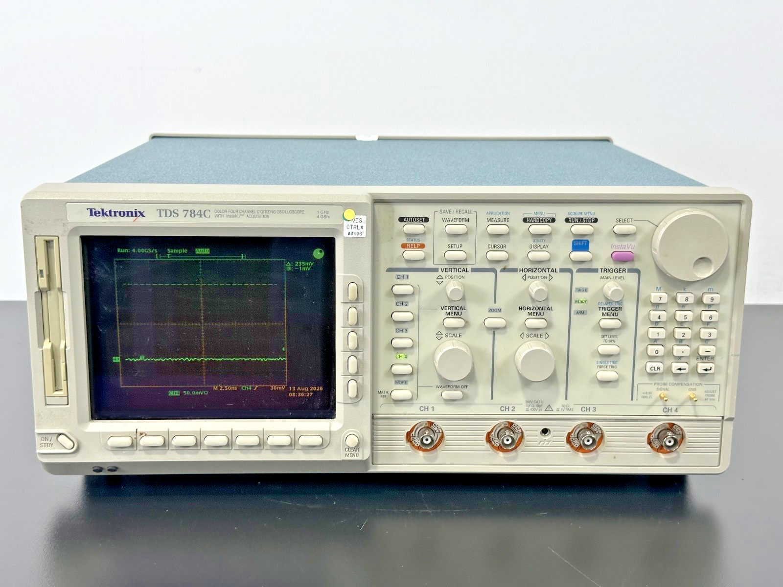 Tektronix TDS784C 1GHz 4GS/s 4 Channel Oscilloscope Powers On Working0
