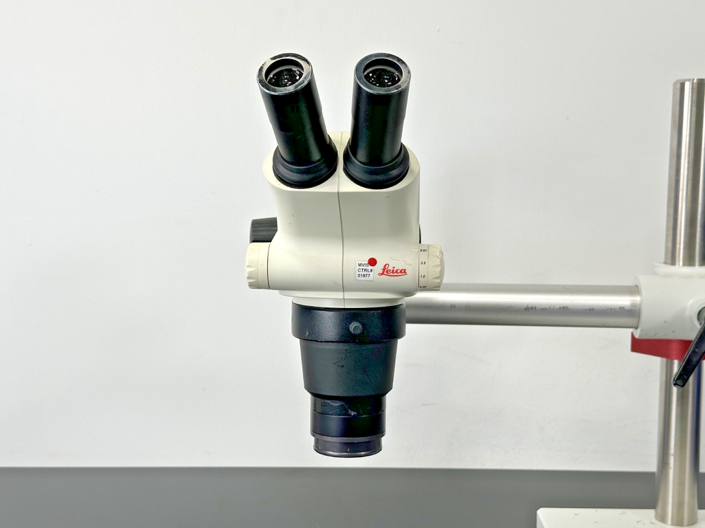 Leica S4E Stereo Zoom Microscope 0.63X Lens 10X Eyepieces Boom Stand Untested4