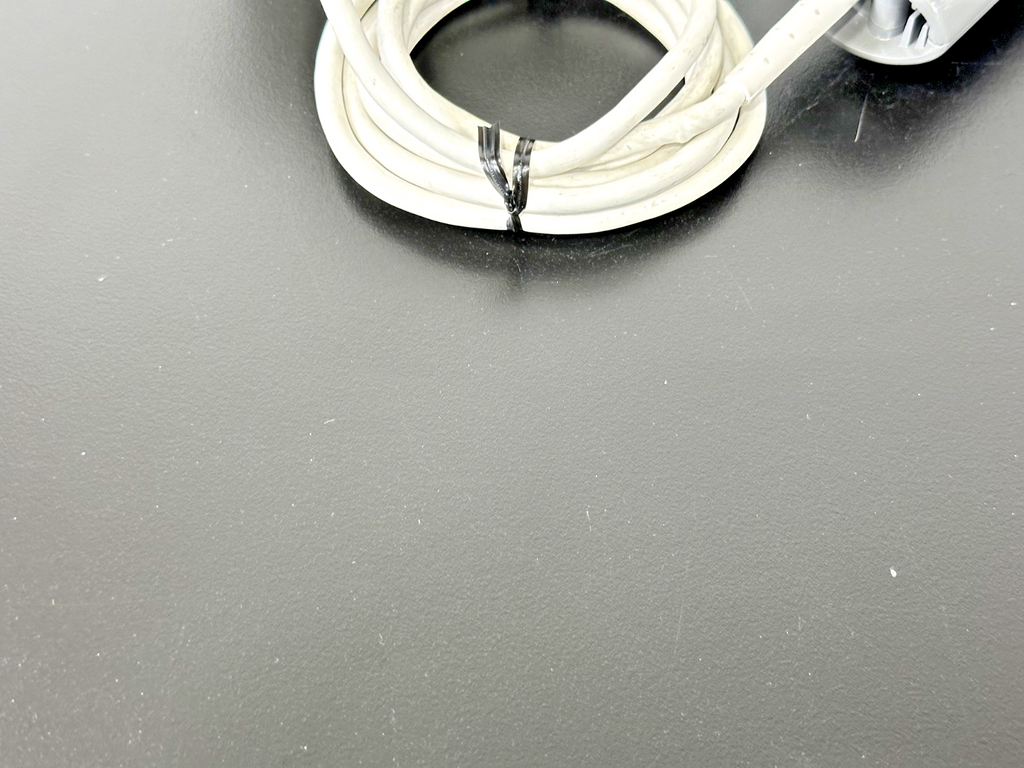 Thorlabs UV75 560 UV Curing Lamp System Handpiece Powers On Working5