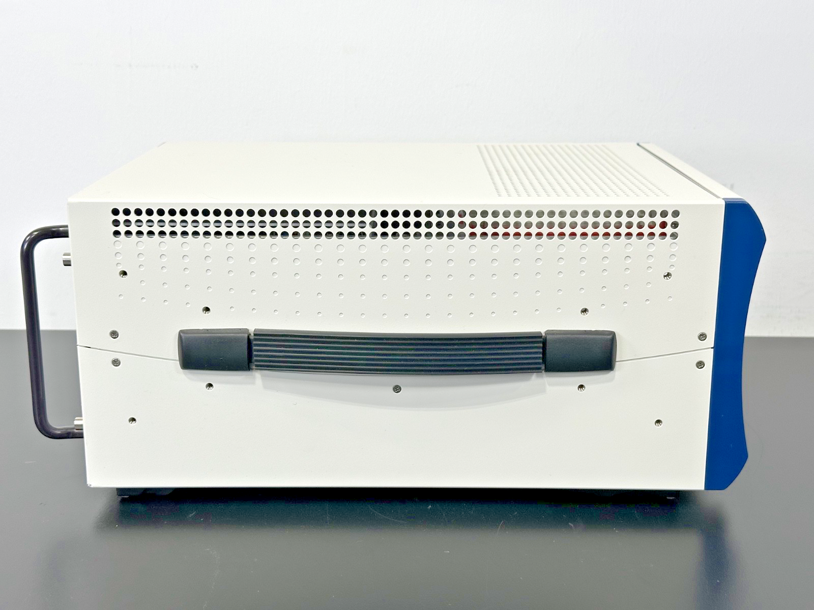 National Instruments NI PXI 1042 8 Slot 3U PXI Chassis Mainframe Working4