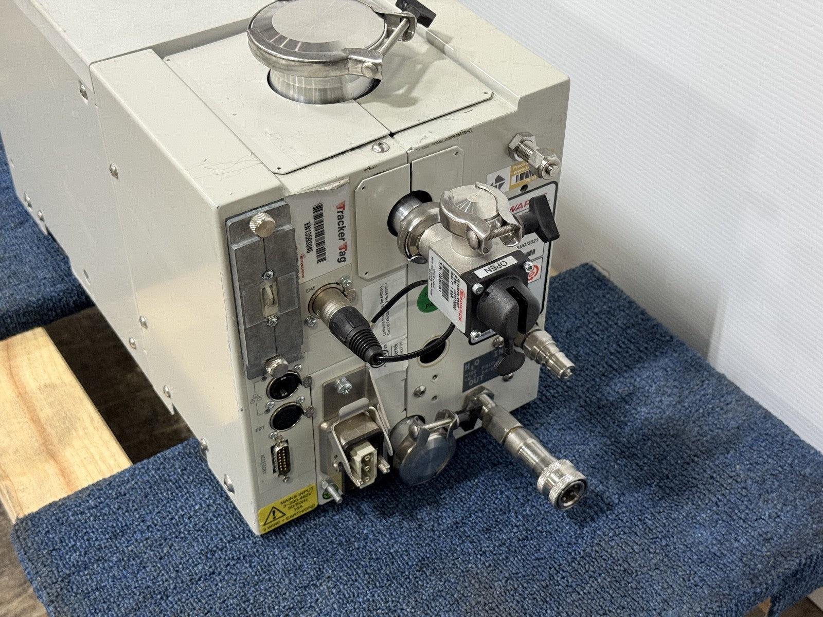 Edwards IXL 120N Dry Vacuum Pump Module IXL120 (Missing Front Cover)2