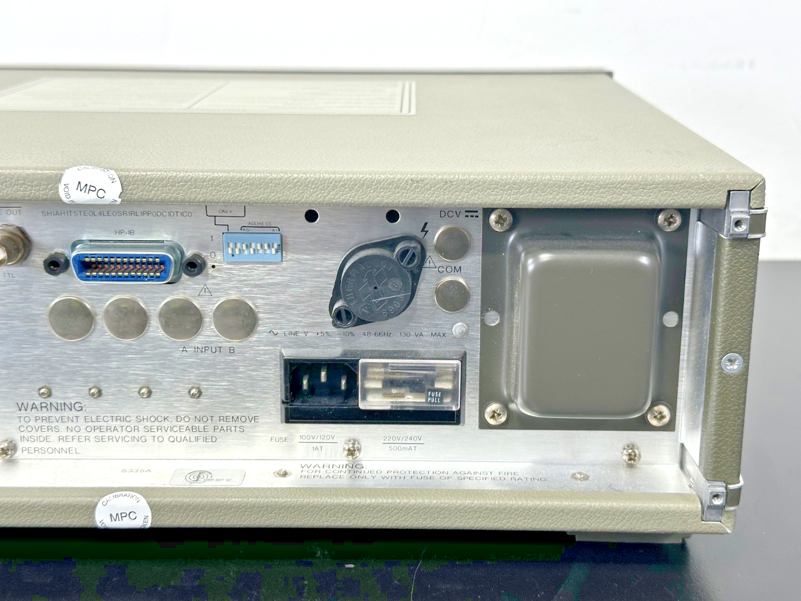 HP 5335A Universal Counter 200MHz Option 040 1.3GHz Powers On Working5