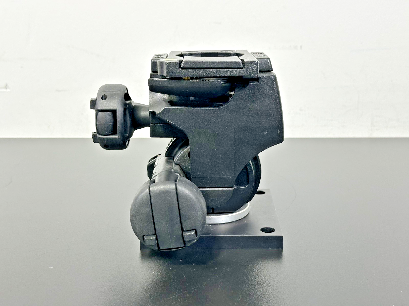 Manfrotto 400 Studio Geared Tripod Head Made in Italy2