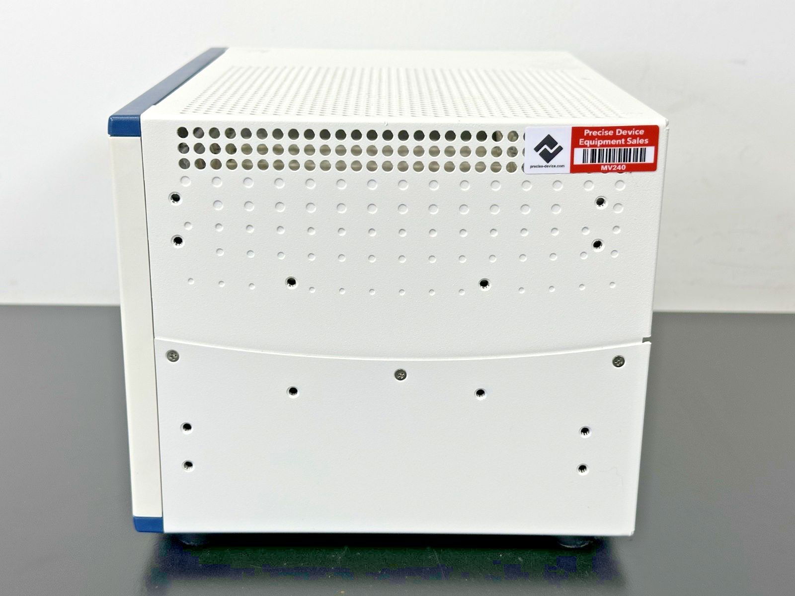 National Instruments NI PXIe 1073 5 Slot PXI Express Chassis Powers On Working5