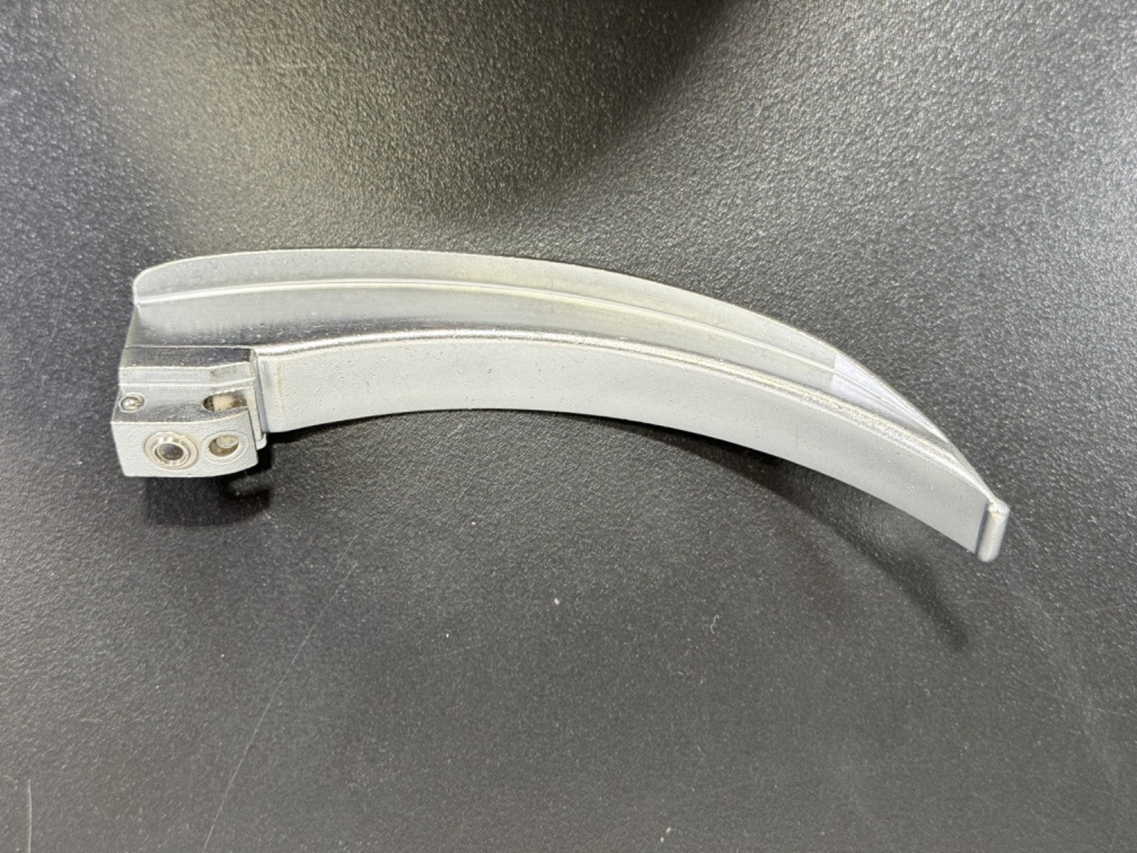 Heine Classic+ MAC 4 FO Laryngoscope Blade – Stainless Steel, Germany1