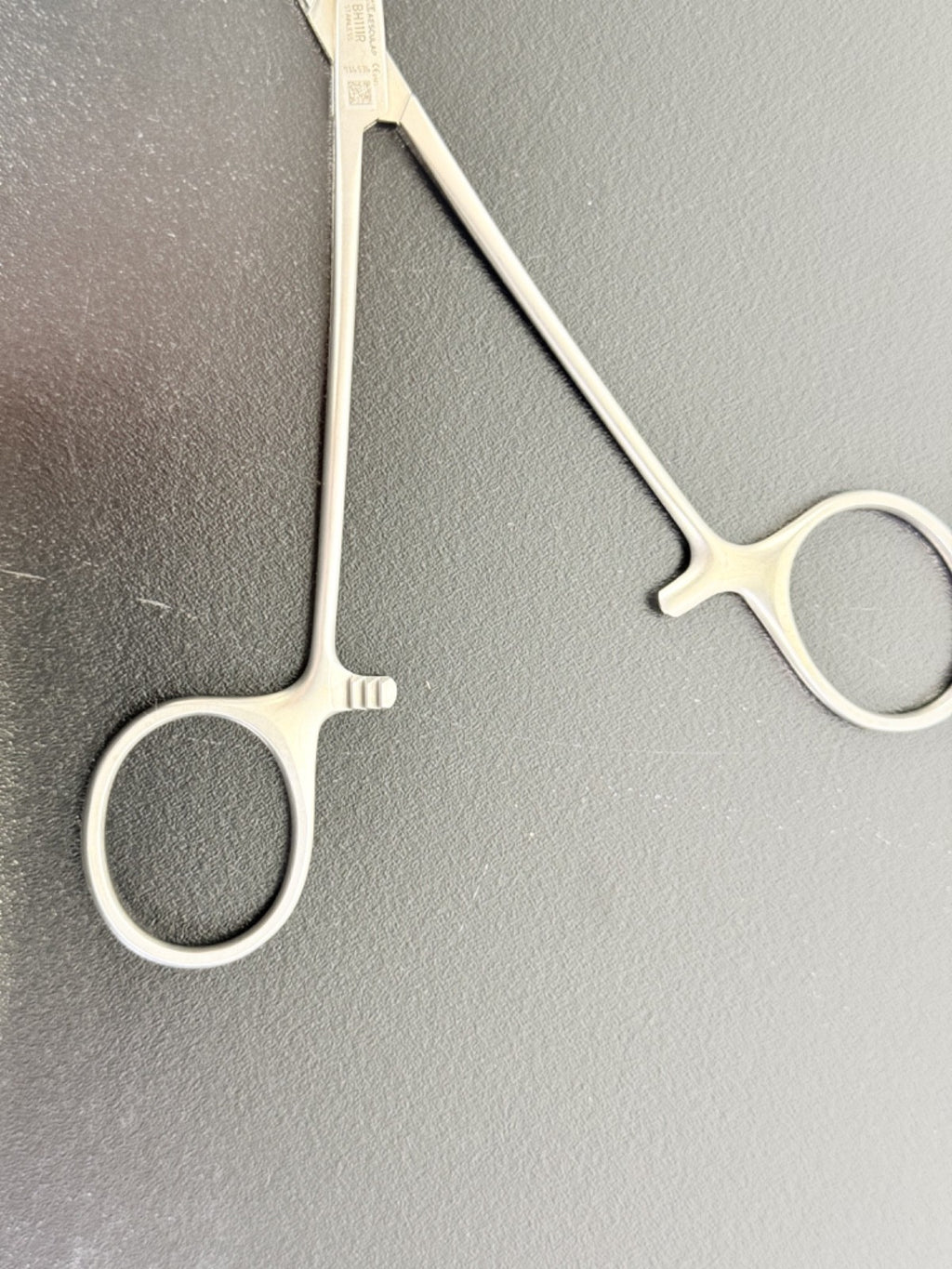 Aesculap BH113R Stainless Surgical Hemostat Clamp 5.5" Curved3