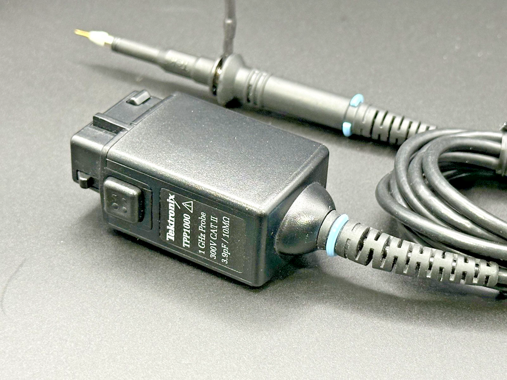 Tektronix TPP1000 1GHz 10X Passive Oscilloscope Probe w/ Ground Lead1
