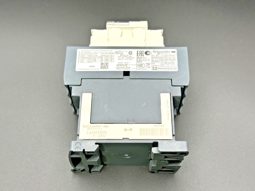 Schneider TeSys LC1D32BD 32A 3 Pole Contactor 24VDC w/ LAD4TBDL3