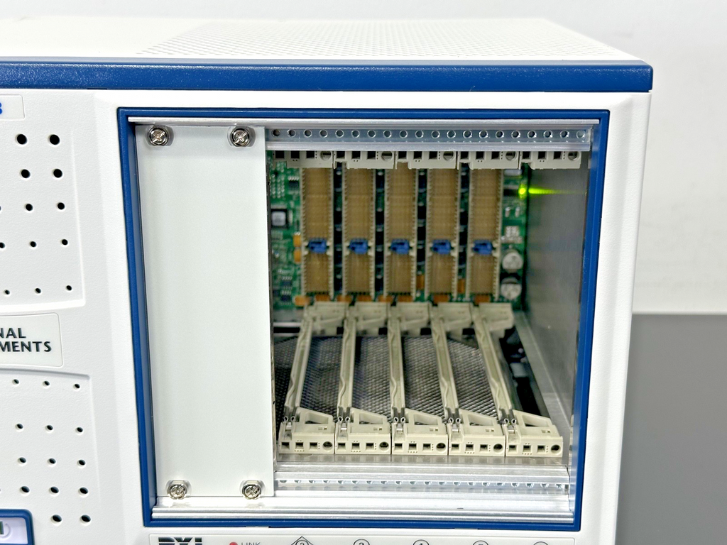 National Instruments NI PXI 1033 5 Slot Chassis MXI Express Powers On Working1