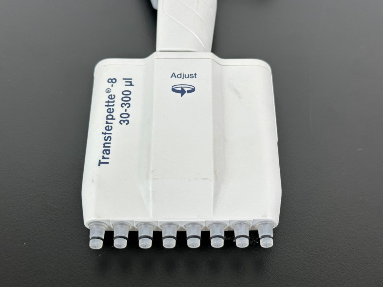 BRAND Transferpette 8 30 300µL Adjustable 8 Channel Pipette Multichannel1