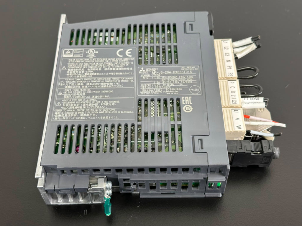 Mitsubishi Electric MR J3 20A RX035T015 AC Servo Drive 200W MR J3 Amplifier0
