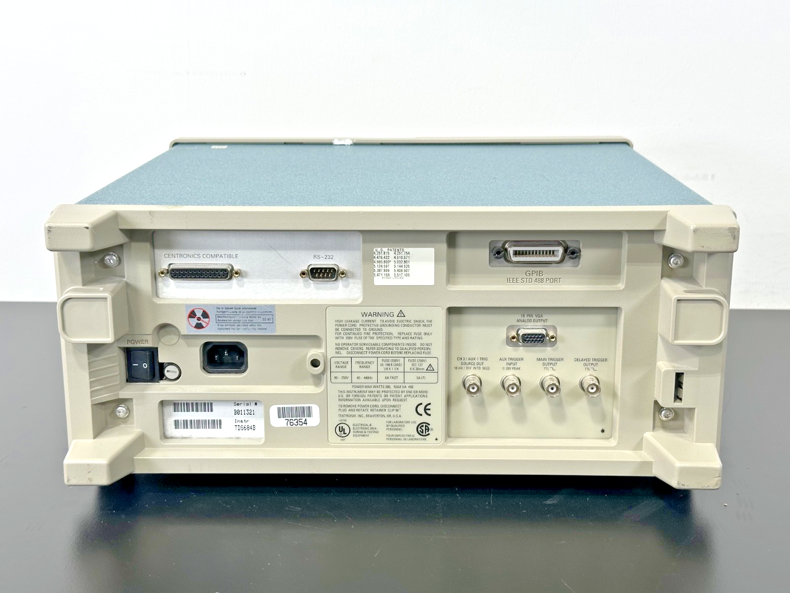 Tektronix TDS684B 1GHz 5GS/s 4 Channel Oscilloscope CPU Working3