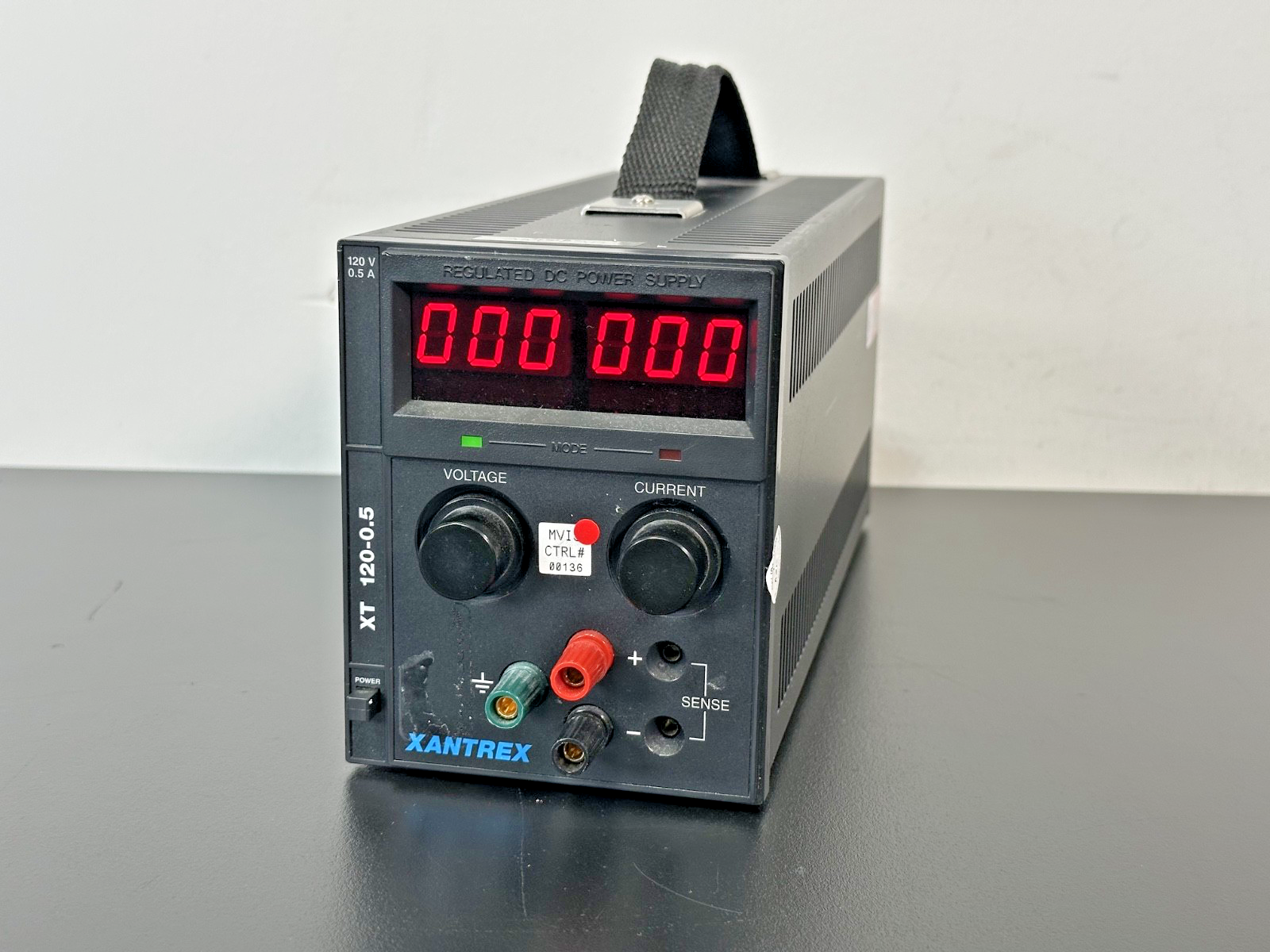 Xantrex XTS120 0.5 0 120V 0.5A Regulated DC Power Supply Powers On0