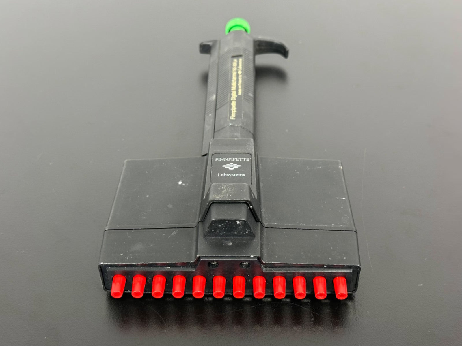 Labsystems Finnpipette Digital Multichannel 50 300uL 12 Channel Pipette1
