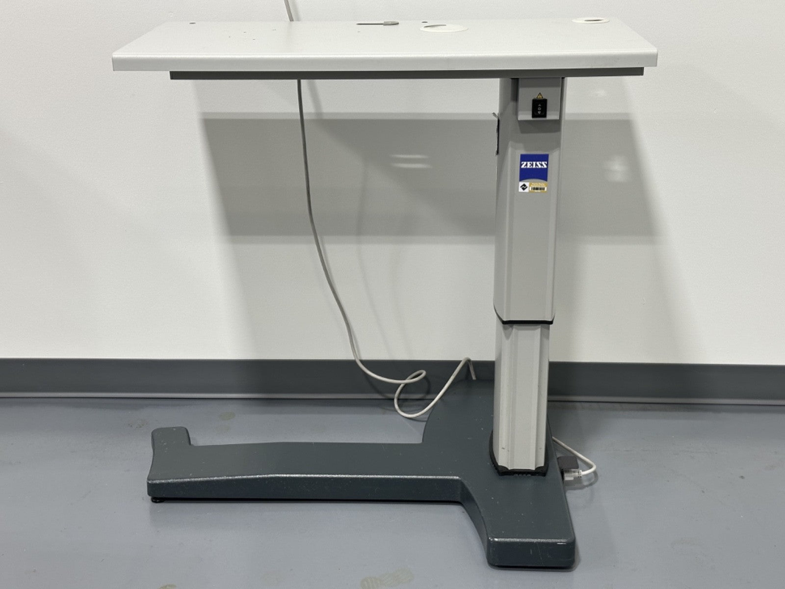 ZEISS 1066 297 Motorized Height Adjustable Equipment Table Workstation5
