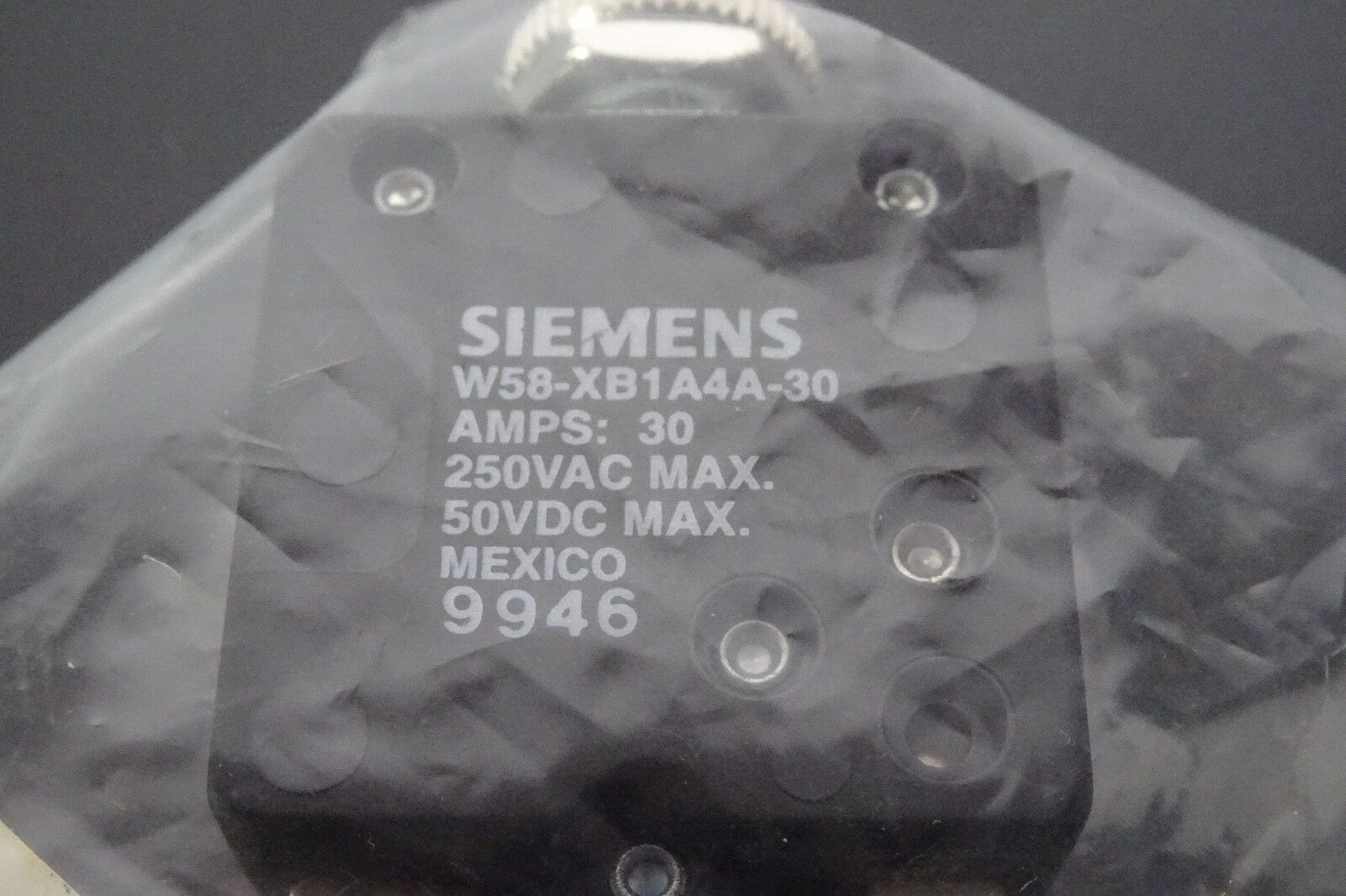 SIEMENS W58 XB1A4A 30 Thermal Circuit Breaker1