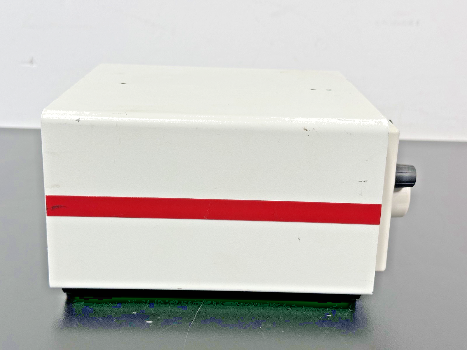 Schott Fostec A20800 DCR III EKE Fiber Optic Light Source 150W Powers On4