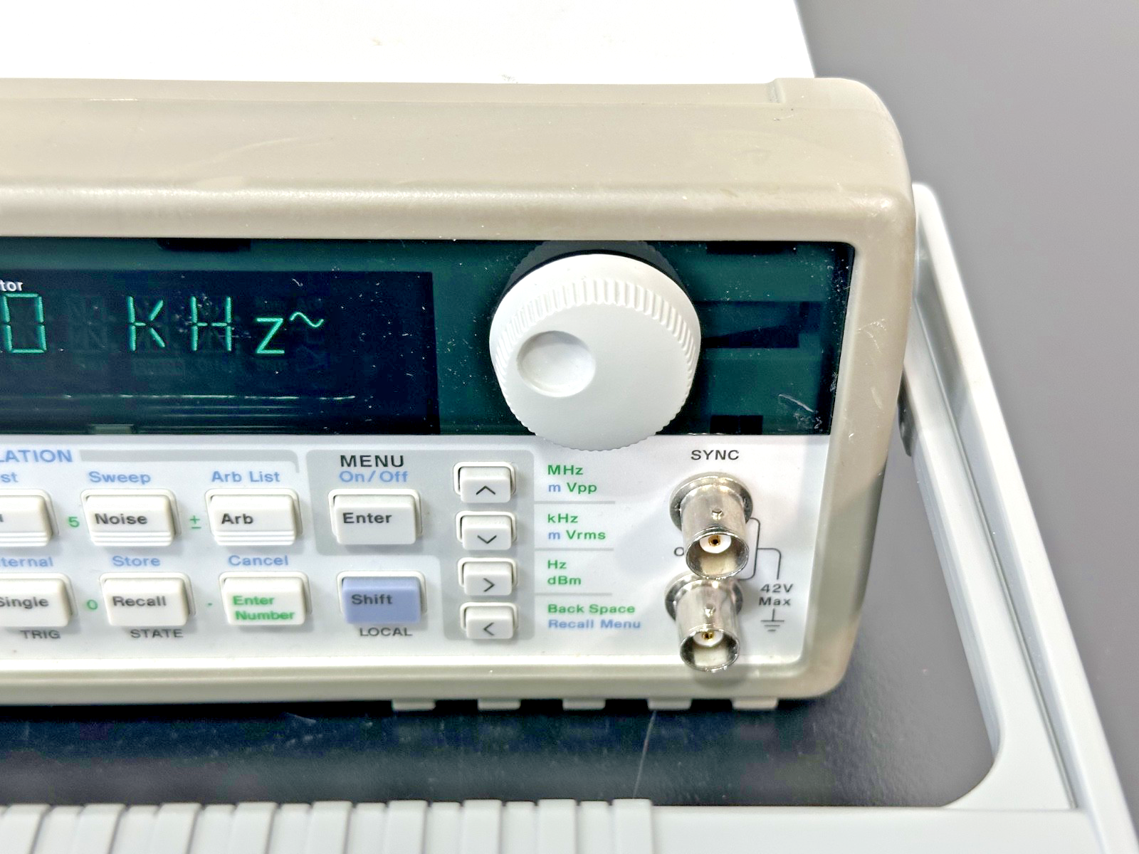 Agilent 33120A 15MHz Function Arbitrary Waveform Generator2