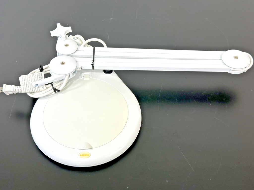 BOURYA 8062D3LED A LED Magnifier Lamp 12W Articulating Arm No Clamp Working2