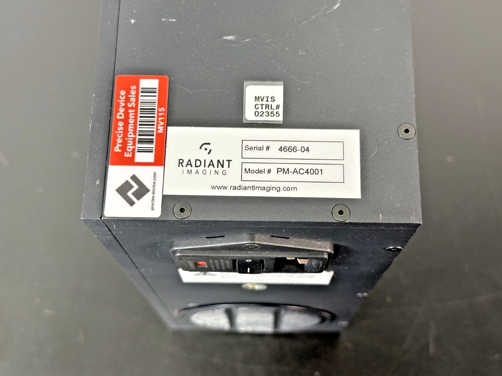Radiant Imaging PM AC4001 Metal Halide Illuminance Calibration Lamp Working4