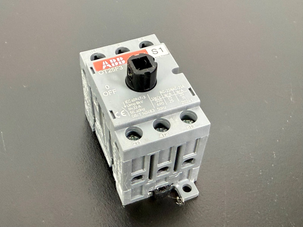 ABB OT25F3 Disconnect Switch 3 Pole 25A 600V IEC Rotary Switch1