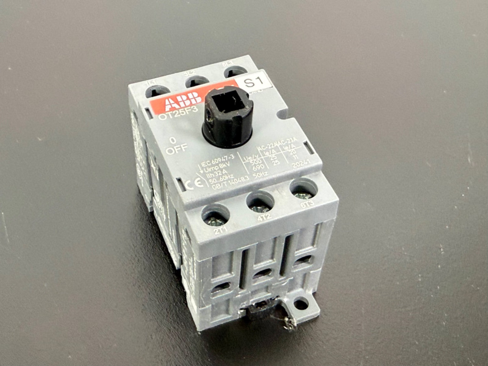 ABB OT25F3 Disconnect Switch 3 Pole 25A 600V IEC Rotary Switch1