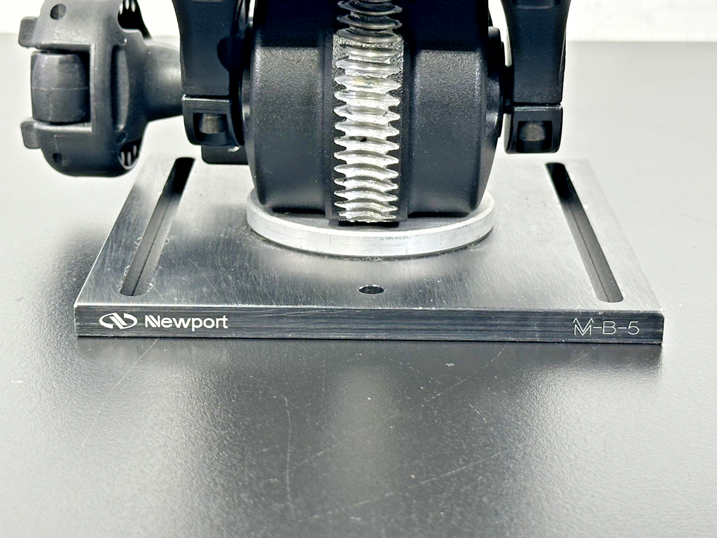 Manfrotto 400 Geared Tripod Head w/ Newport M-B-5 Base5
