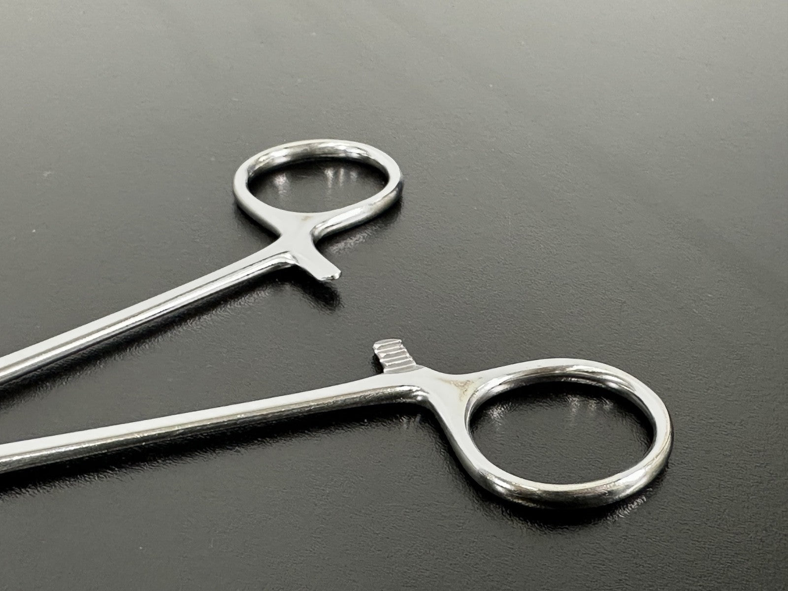 V. Mueller SU4057 Surgical Foerster Sponge Holding Forceps 9.5" Stainless1