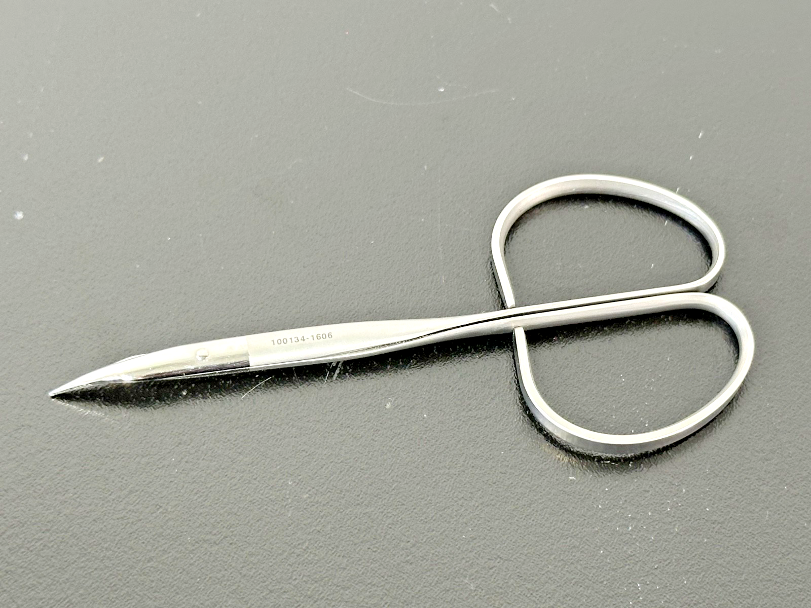 Argent 43 1 112 Gradle Eye Suture Scissors Curved Stainless1