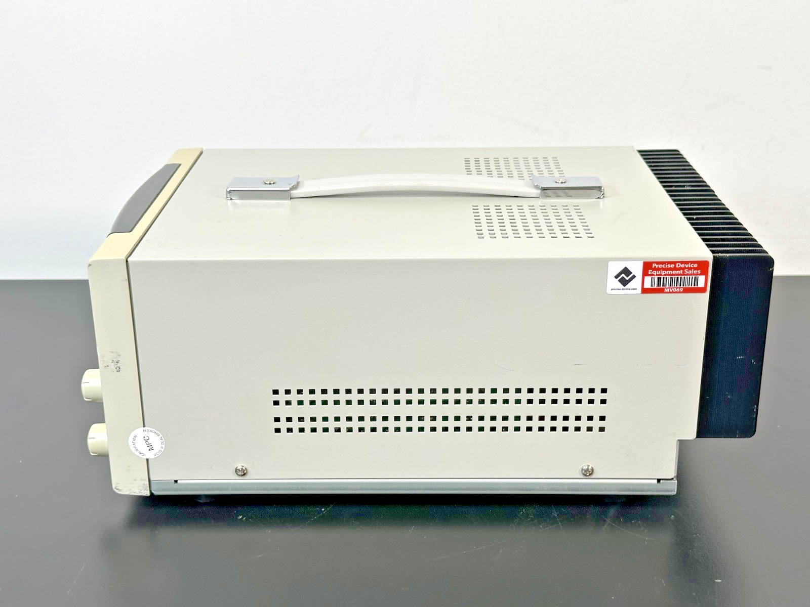 Topward 3306D 30V 6A Adjustable DC Power Supply  Working3