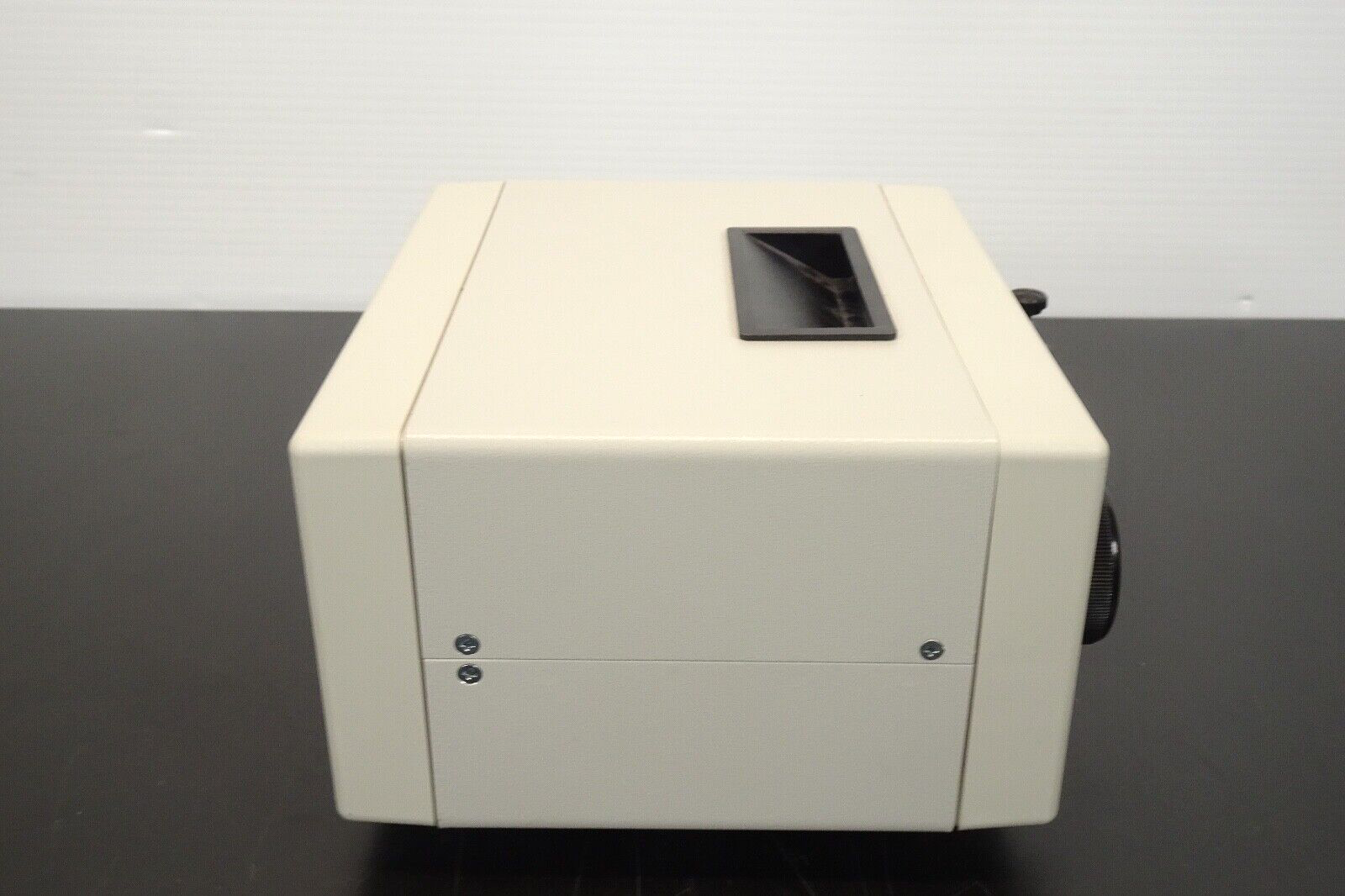 NAVITAR MO150 Fiber Optic Light Source1
