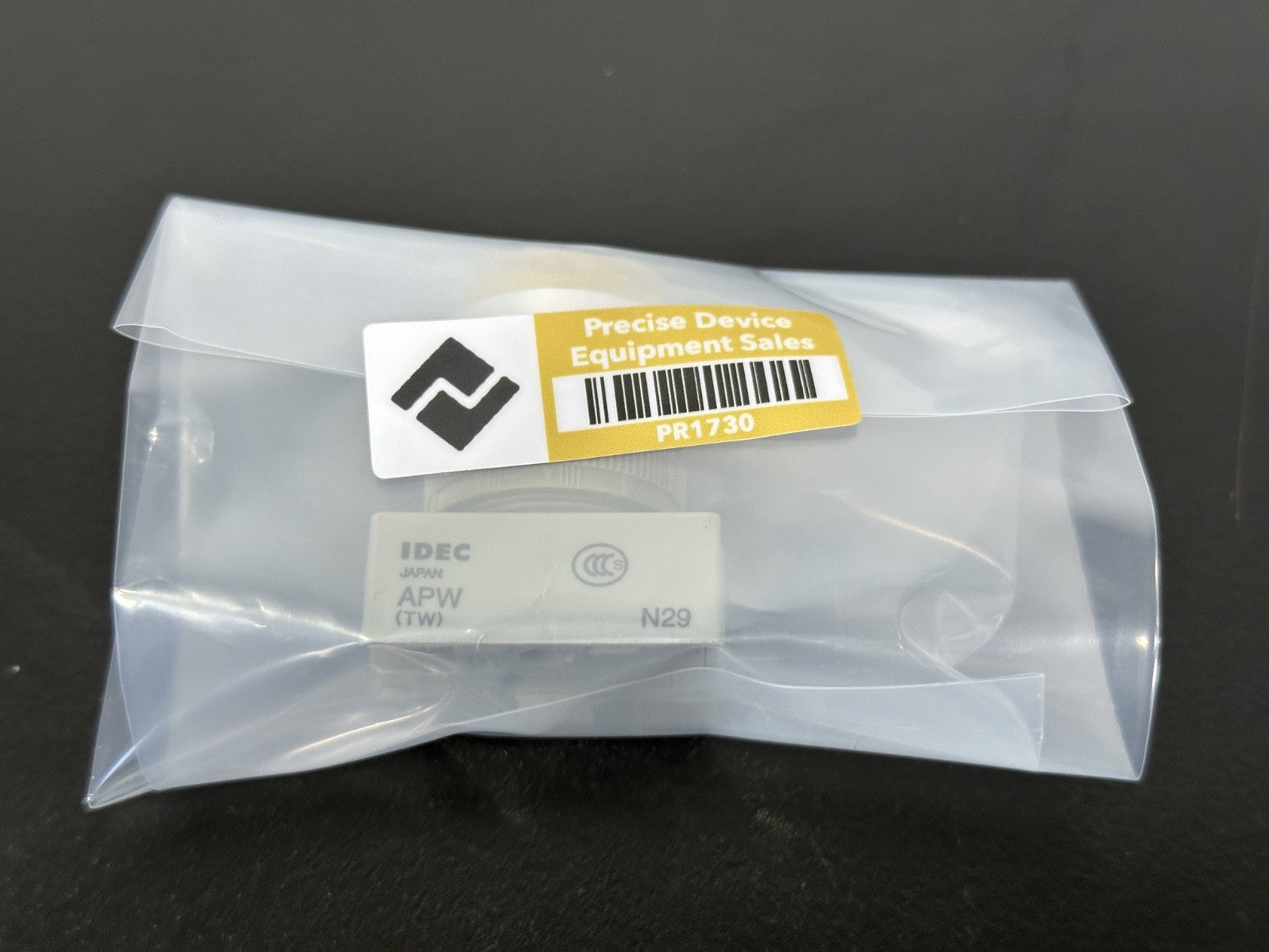 IDEC APW N29 Amber Yellow 22mm Pilot Indicator Light Lamp3