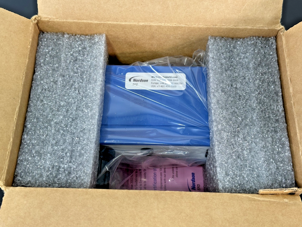 Nordson EFD ProcessMate 100 Vacuum Pickup Pen System Open Box1