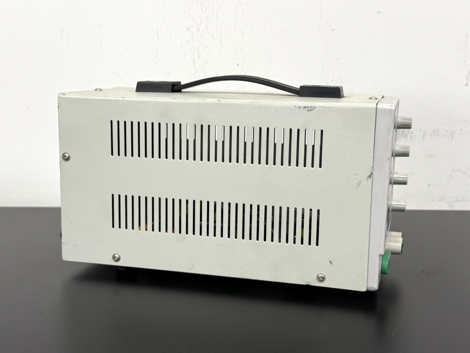 LW WEI PS 3010DF DC Power Supply4