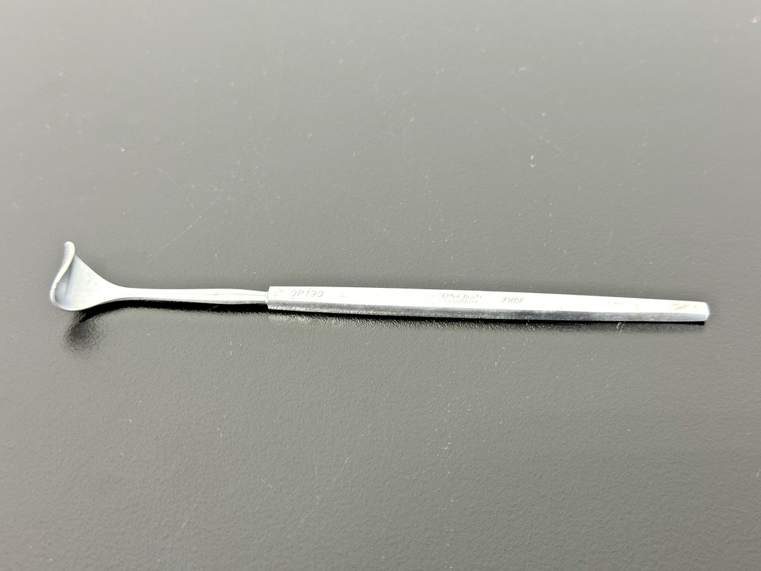 V. Mueller OP190 Desmarres Retractor No. 3 Large 16mm German Instrument0