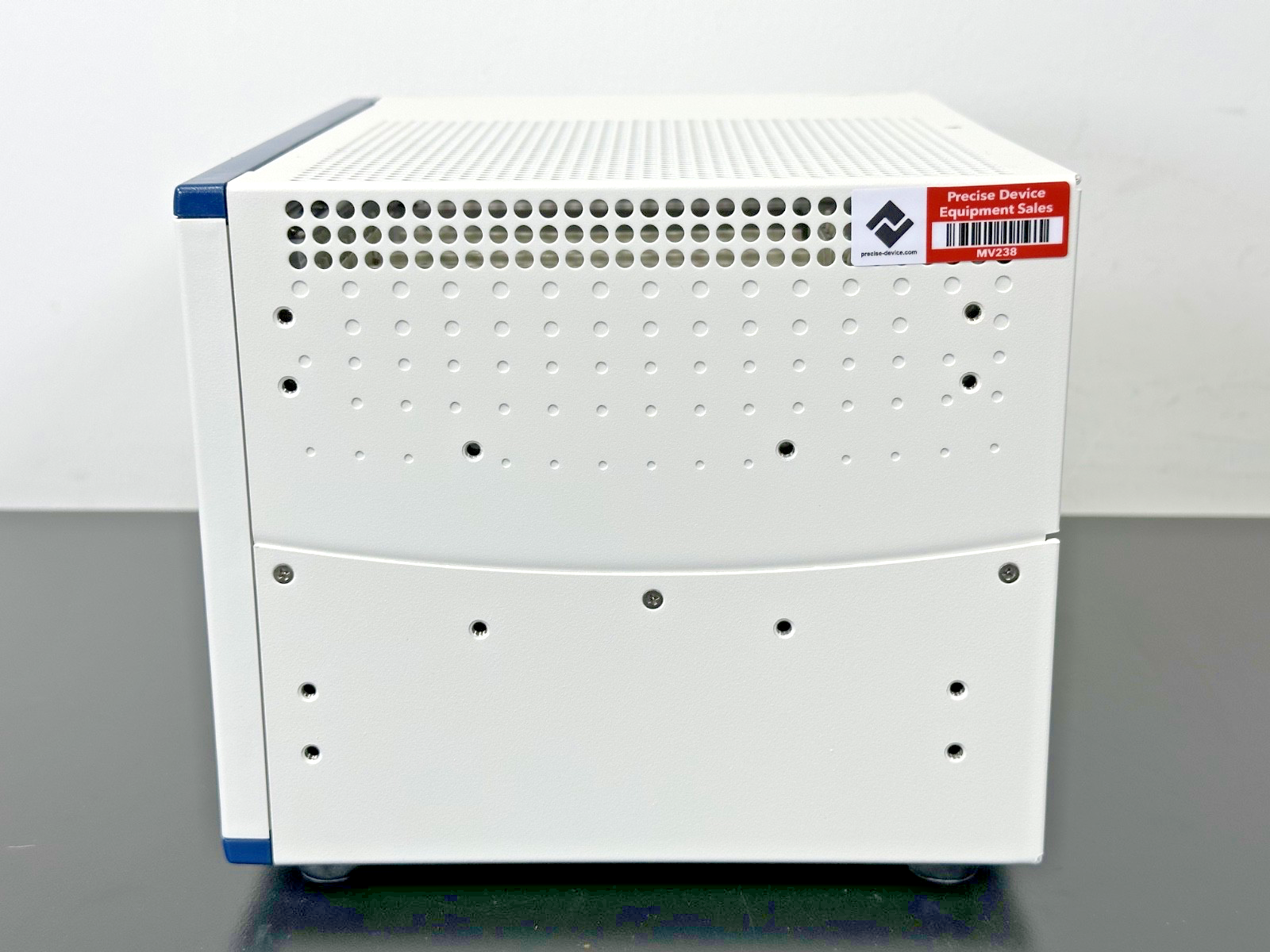 National Instruments NI PXI 1033 5 Slot Chassis MXI Express Powers On Working4