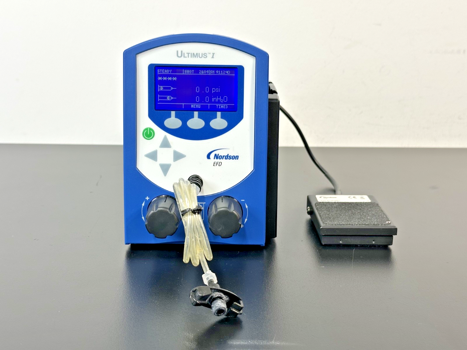 Nordson EFD Ultimus I Fluid Dispenser with Foot Pedal & Accessories Working0