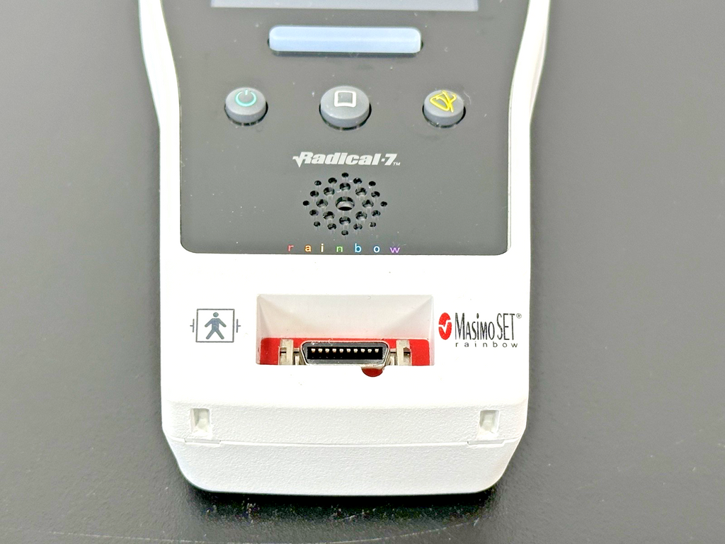 Masimo Radical 7 Rainbow SET Touchscreen  Monitor Used Untested2