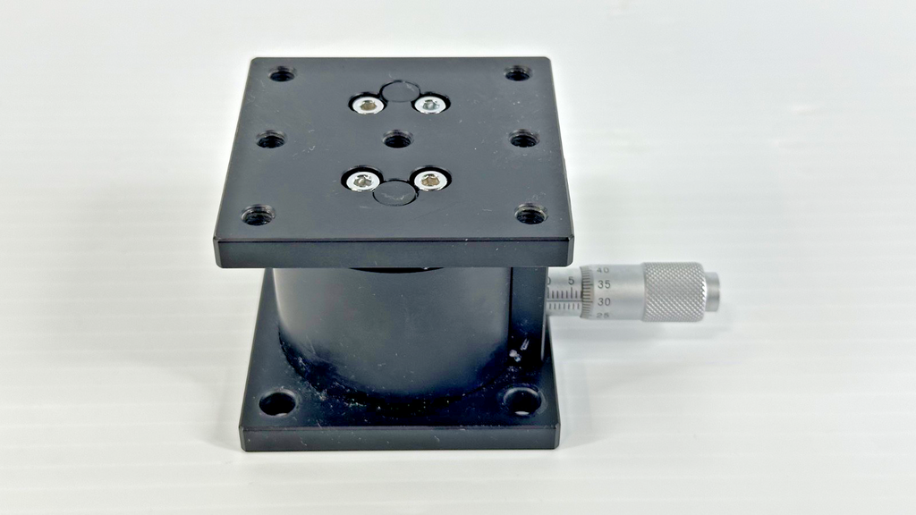 Melles Griot Manual Two Axis Tip Tilt Precision Positioning Stage3