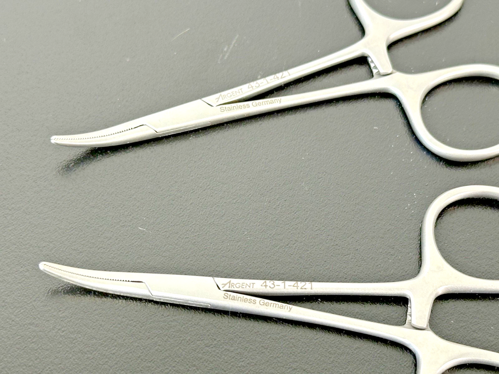 Lot of 2 Argent 43 1 421 Curved Mosquito Hemostatic Forceps2