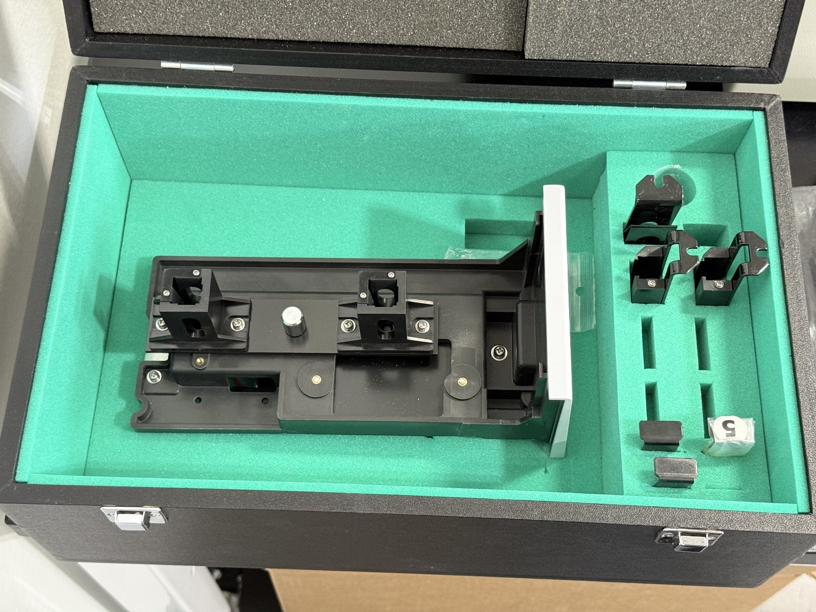 SHIMADZU AGS J 10kN Universal Testing Machine Tensiometer W/ Software & Accessor13