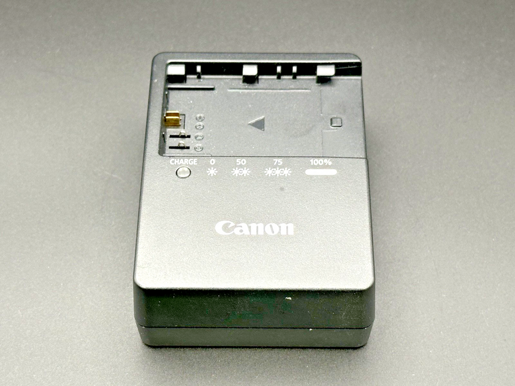 Canon LC-E6 DS510101 Battery Charger Genuine OEM0